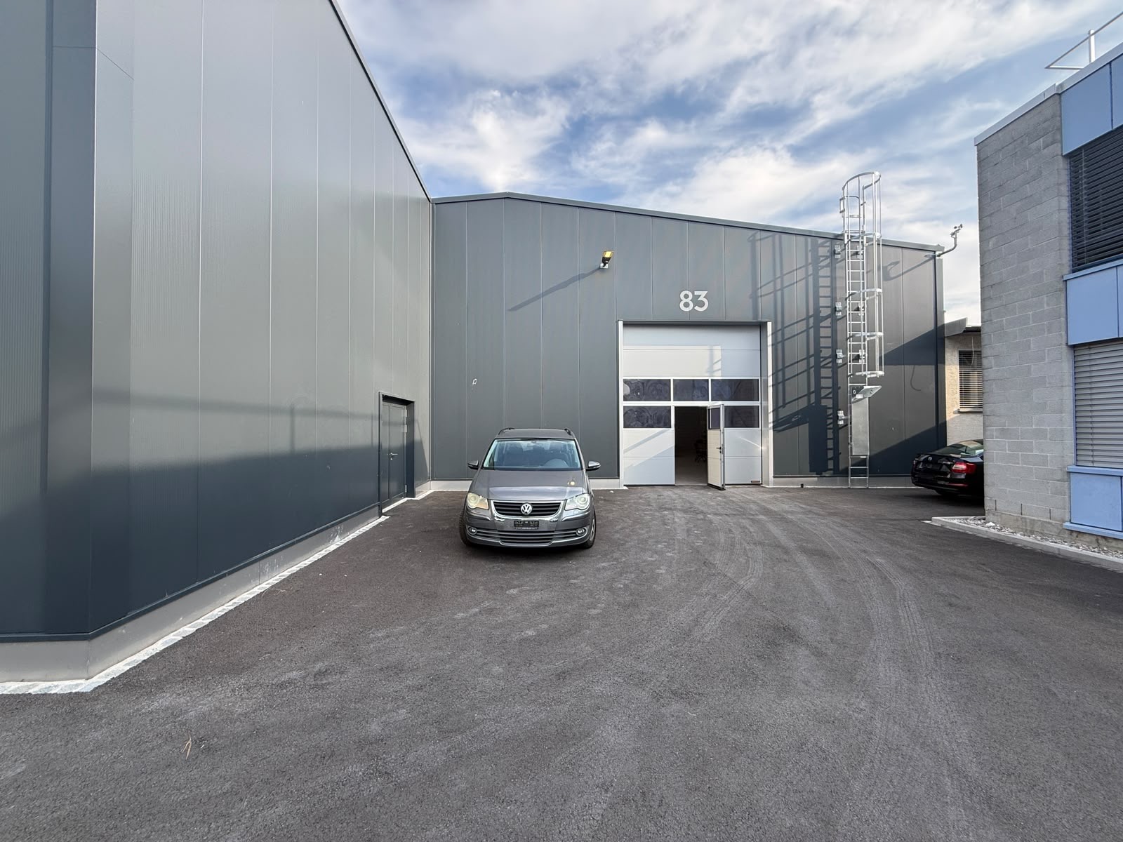 Moderne Gewerbehalle mit 408 m² - 6